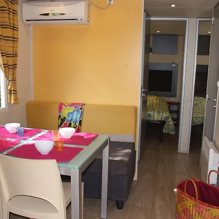 Camping Vallee Du Paradis 캠프장 4*