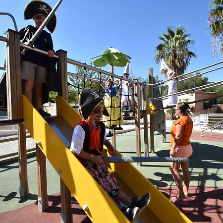 Vallee Du Paradis Kemping 4*