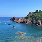 مكان تخييم Vallee Du Paradis Saint-Raphaël