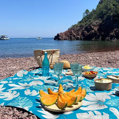 مكان تخييم Vallee Du Paradis