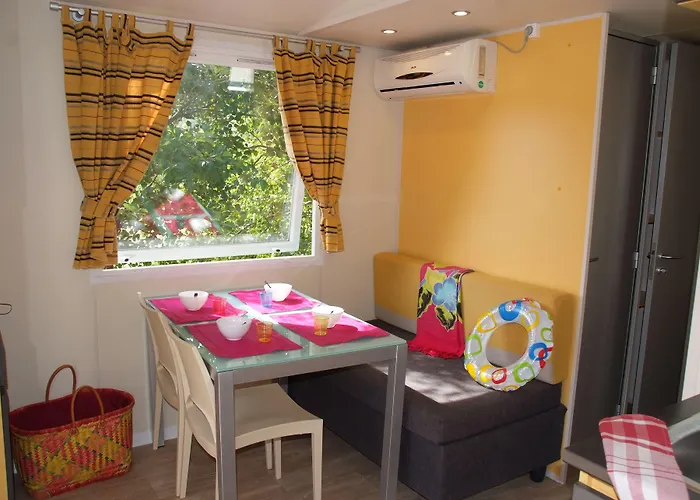 Vallee Du Paradis Kemping 4*